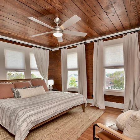 Coastal Craftsman- Walk To Beach & Pleasure Pier- As Seen On 'Restoring Galveston' エクステリア 写真